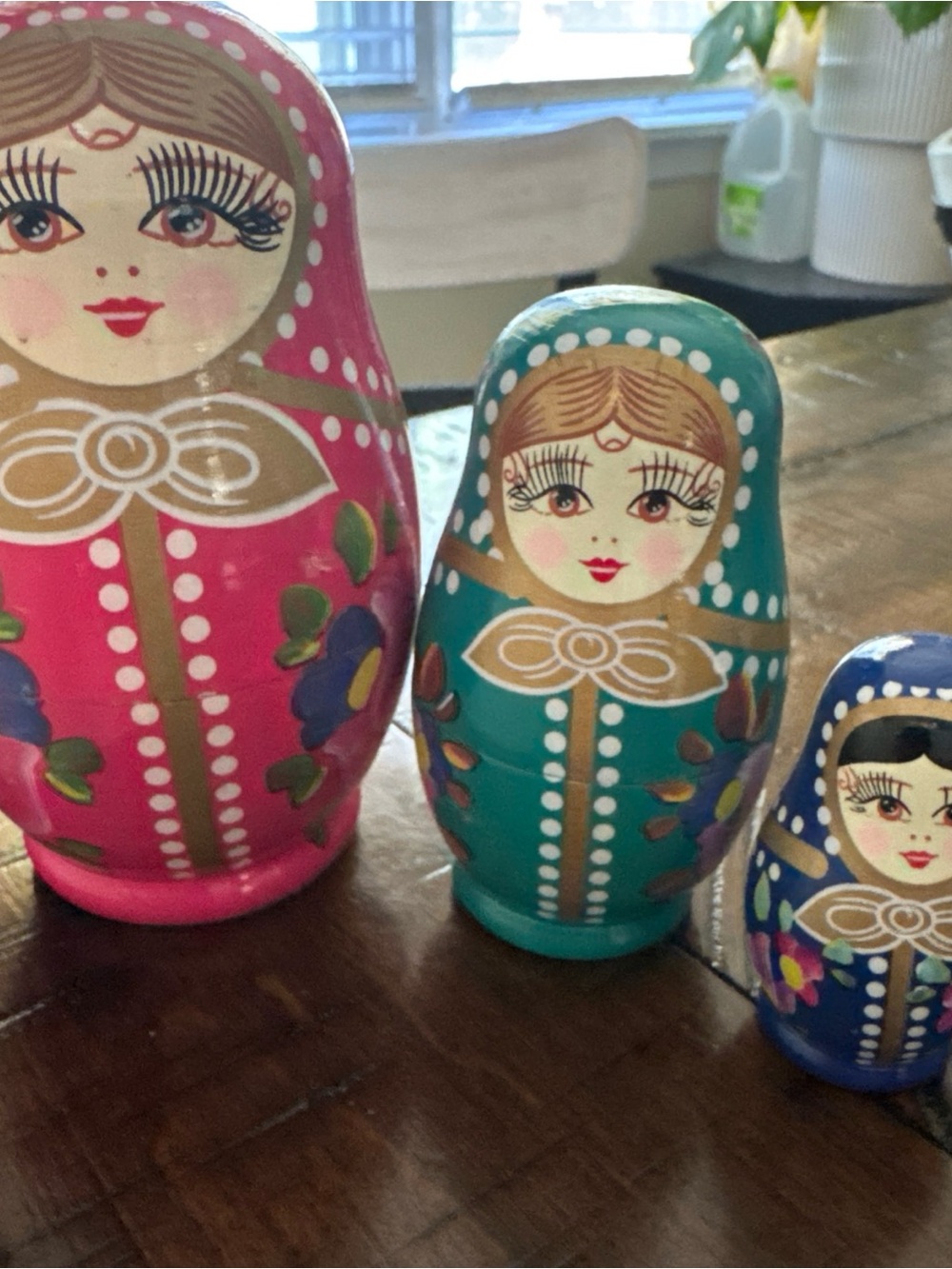 Vintage Matryoshka Stacking Dolls 3 Piece Set Russia 4" Colorful Pink Wood D2